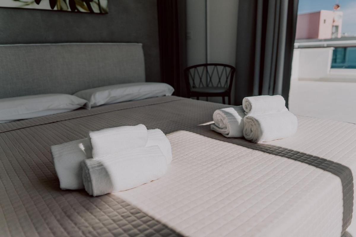 Suite Donna Edwige By Monholiday Monopoli Bagian luar foto